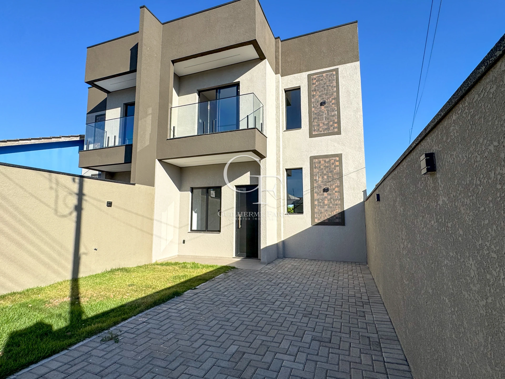 Sobrado Moderno Contorno