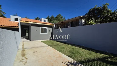 Casa Nova Com 3 Dormitórios E Amplo Terreno | Uvaranas/tarobá