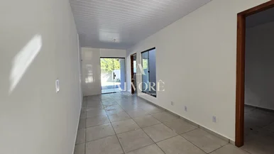 Casa Nova Com 3 Dormitórios E Amplo Terreno | Uvaranas/tarobá