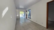 <strong>Casa nova com 3 dormitórios e amplo terreno | Uvaranas/Tarobá</strong>
