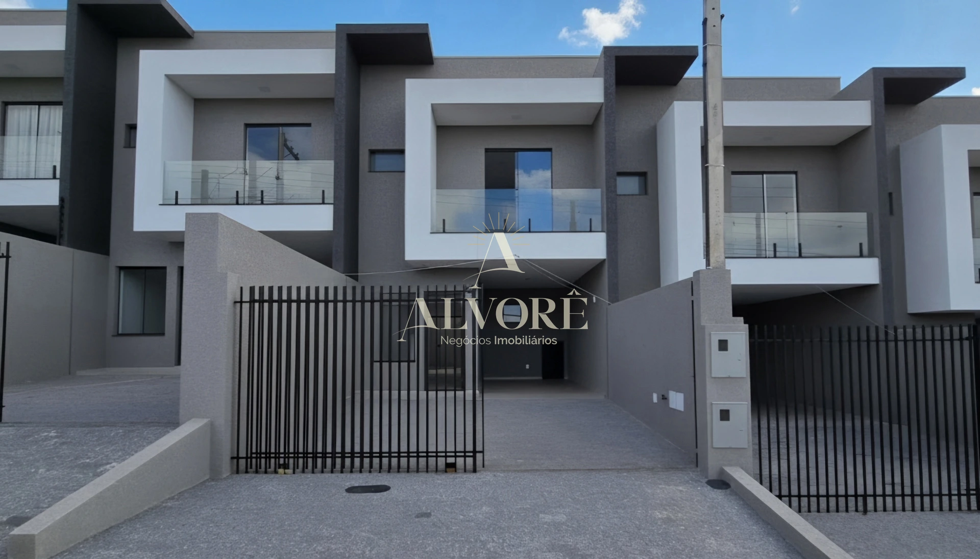Sobrado Novo Com 3 Dormitórios E 103 M² No Coração Da Marina