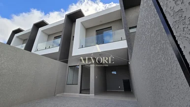 Sobrado Novo Com 3 Dormitórios E 103 M² No Coração Da Marina
