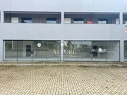 Excelente Oportunidade de Investimento! Lojas Comerciais e Apartamentos - Foto 4