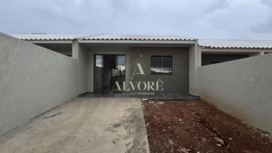 Casa Com 2 Quartos E Edícula No Terraliz