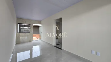 Casa Com 2 Quartos E Edícula No Terraliz