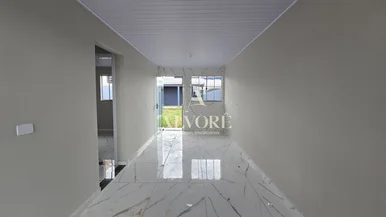 Casa Com Amplo Terreno E Edícula No Terraliz