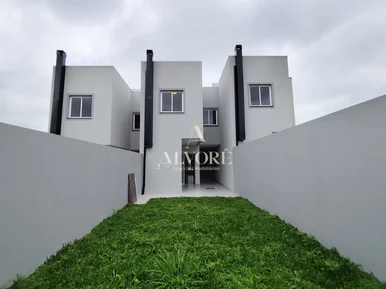 Sobrado Com Amplo Terreno No Bairro órfãs