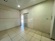 <strong>Sala comercial em esquina para locação</strong>