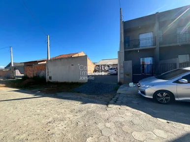 <strong>Casa com amplo terreno em Araquari</strong>