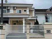 <strong>Casa geminada averbada à venda no Vila Nova Joinville/SC</strong>