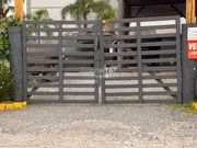 <strong>Terreno comercial à venda com renda ativa em via binária</strong>