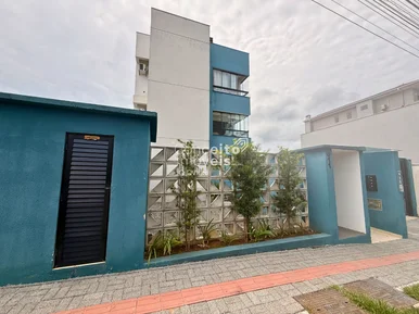 <strong>Apartamento Mobiliado com Pátio Privativo Vivre La Vie</strong>