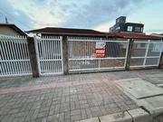 <strong>Casa com 3 Quartos (1 Suíte) + Edícula em Terreno Amplo</strong>