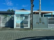 <strong>Casa Geminada com 3 Quartos e Jardim de Inverno</strong>