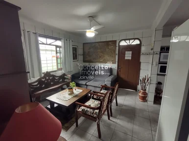 <strong>Excelente Casa Averbada com Edícula e Área de Festas</strong>
