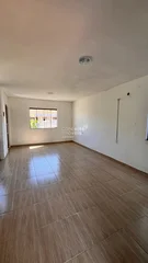 <strong>Sobrado semimobiliado com piscina, edícula e excelente área de lazer no Vieira</strong>