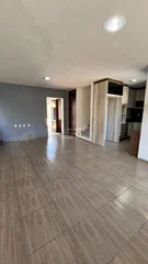 <strong>Sobrado semimobiliado com piscina, edícula e excelente área de lazer no Vieira</strong>