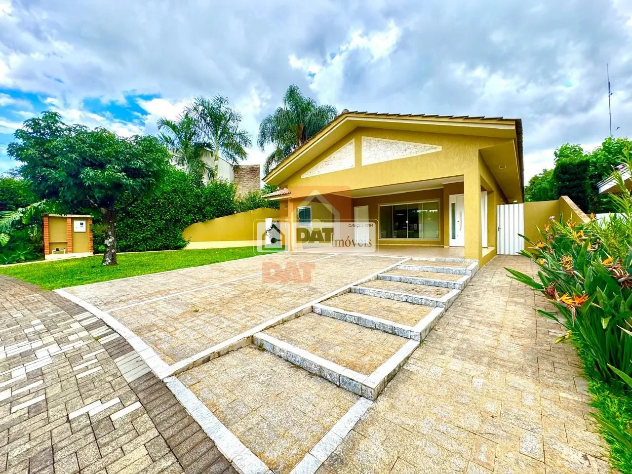 Casa Para Locação No Bairro De Oficinas