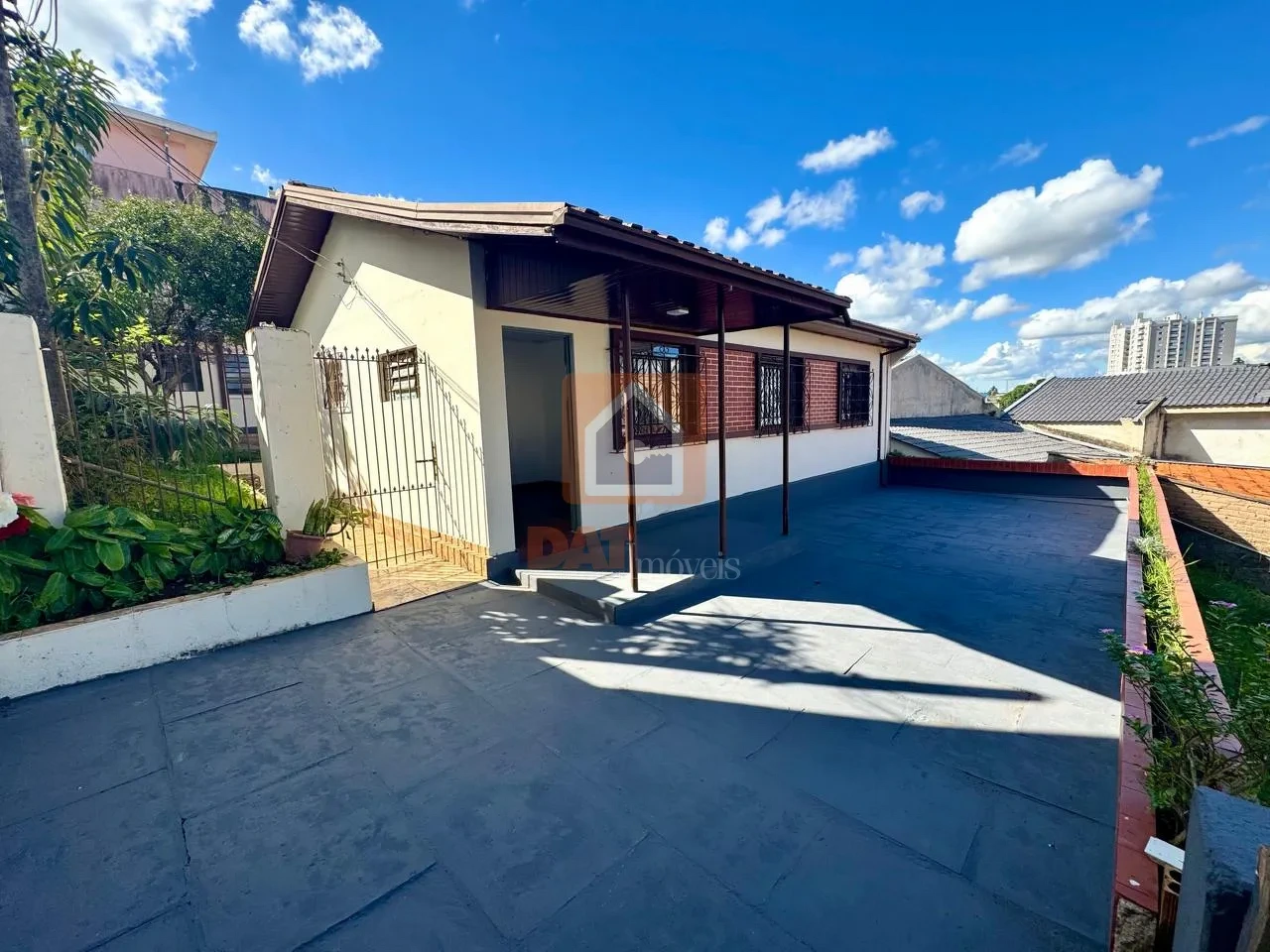 Casa Com Edícula Para Locação Em Região Central