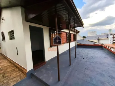 Casa Com Edícula Para Locação Em Região Central