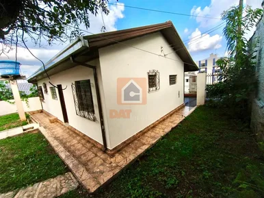 Casa Com Edícula Para Locação Em Região Central