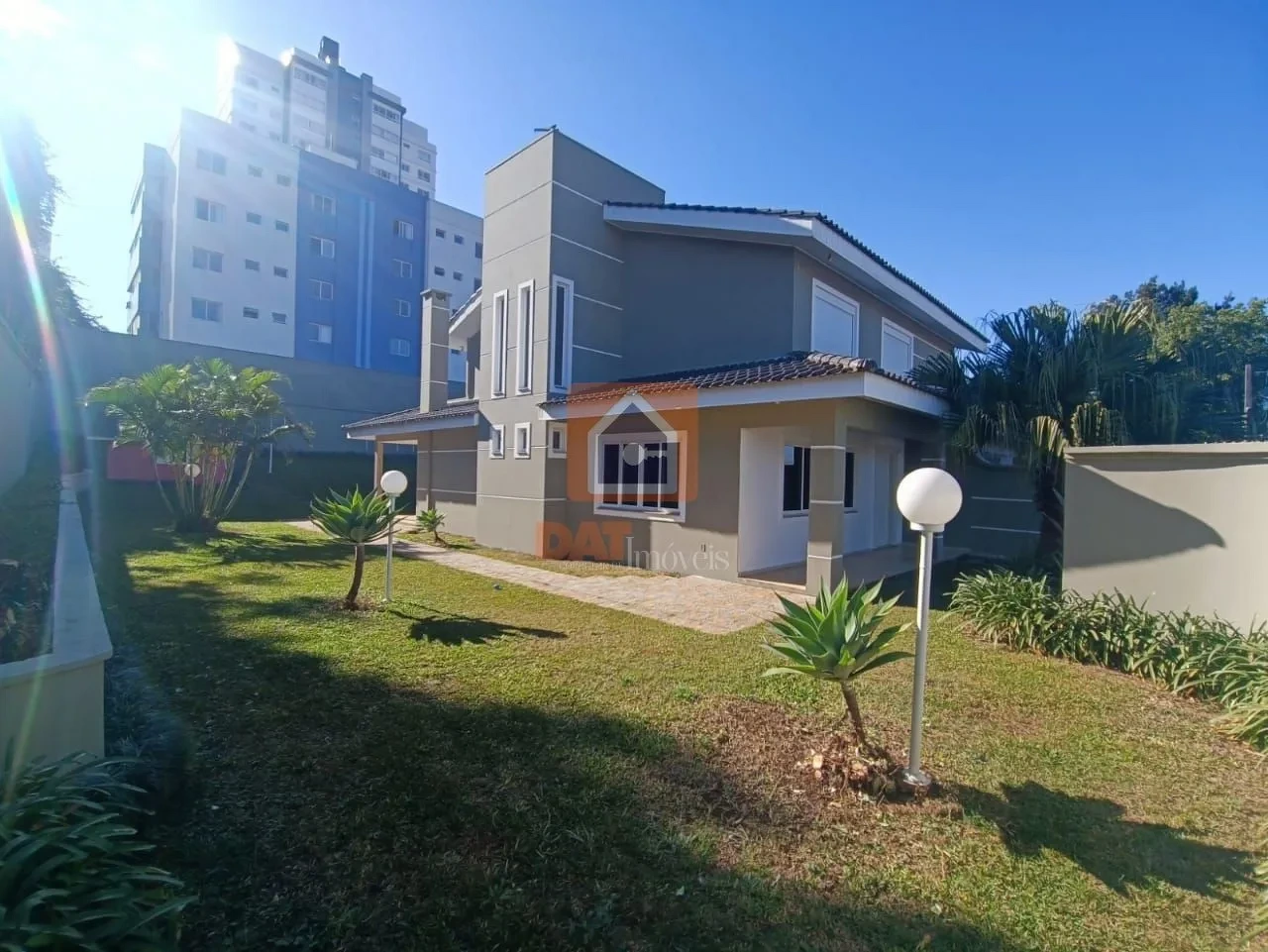 Sobrado à Venda Estrela 