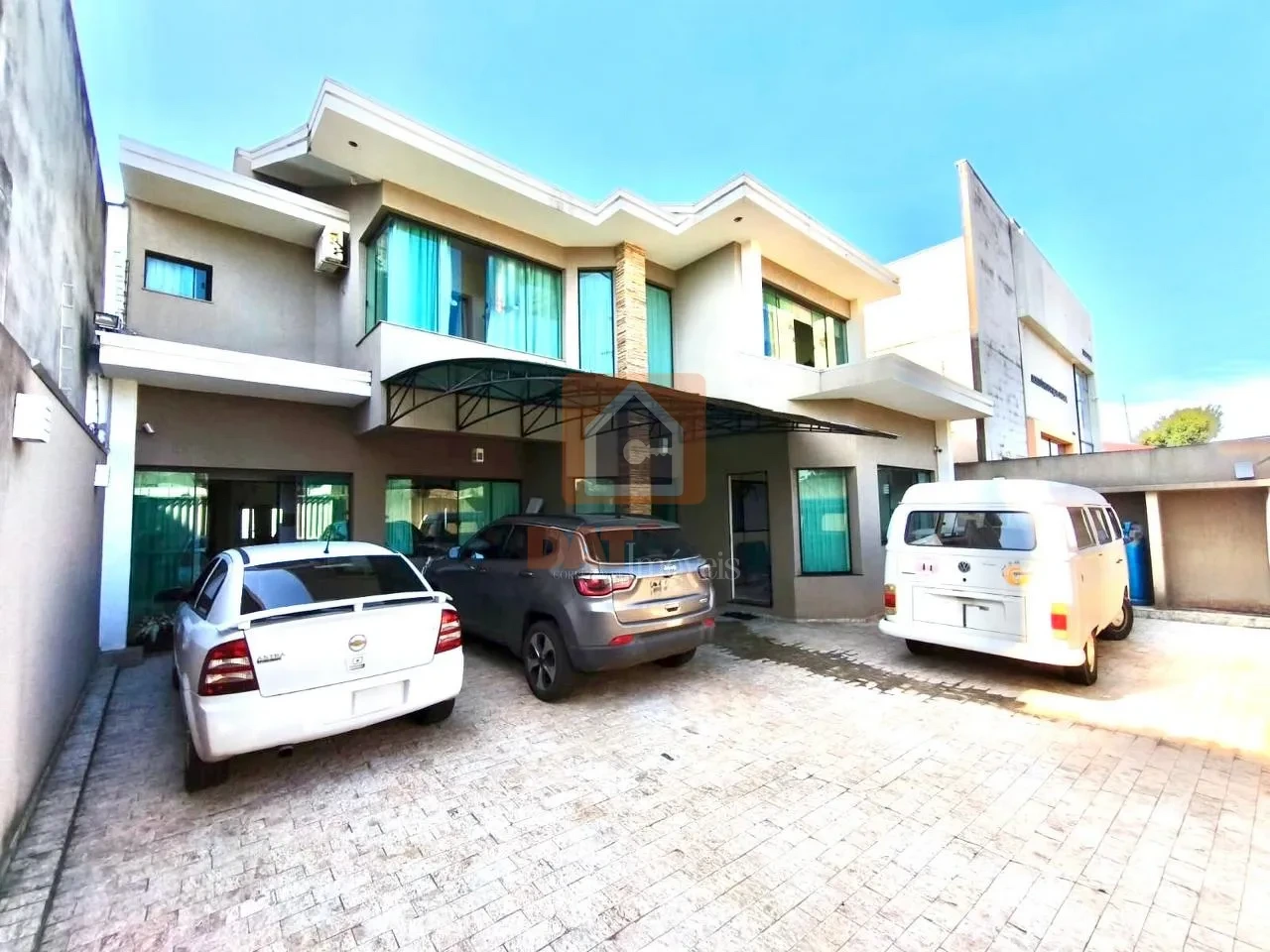 Sobrado à Venda No Bairro Oficinas