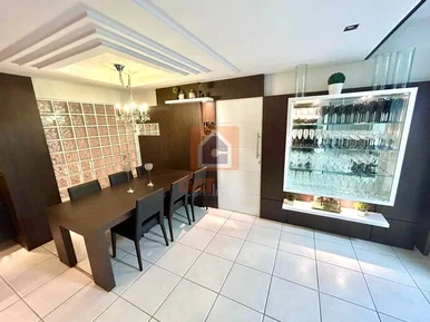 Sobrado à Venda No Bairro Oficinas