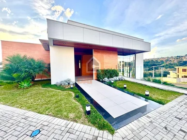 Casa à Venda No Condomínio Residencial Blumengarten