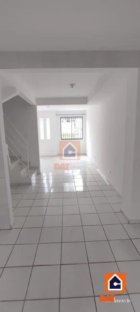 Sobrado à Venda Em Uvaranas