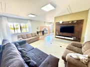 <strong>Sobrado semimobiliado à venda em Uvaranas </strong>