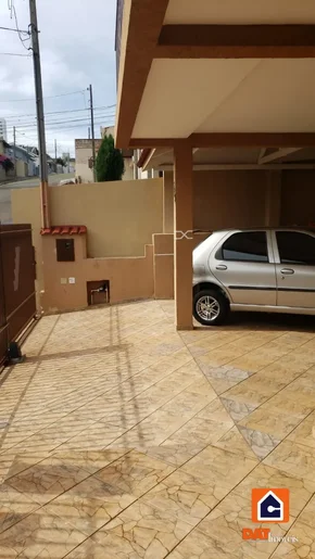 <strong>Sobrado de esquina à venda bairro Estrela</strong>