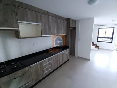 Sobrado à Venda Em Uvaranas