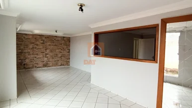 Casa Com Amplo Quintal Para Locação Em Jardim Carvalho