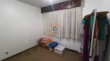 Casa à Venda Região Central 