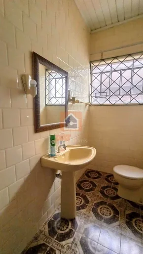 Casa à Venda Região Central 