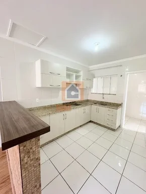 Casa Para Locação Em Condomínio Fechado