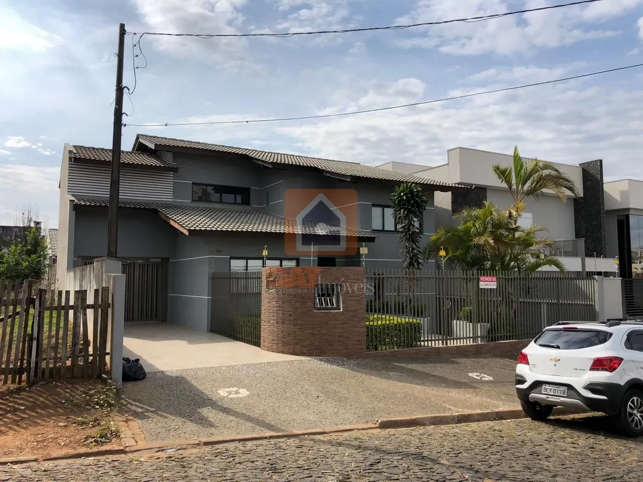 Casa à Venda Em órfãs