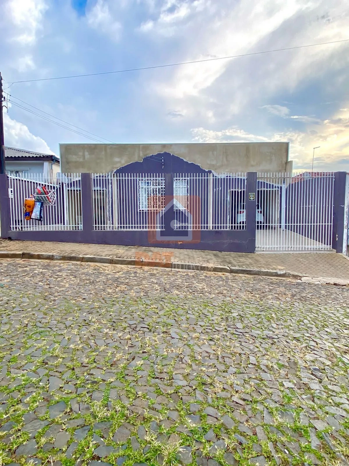 Casa à Venda No Contorno
