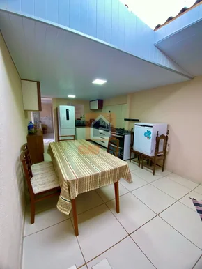 Casa à Venda No Contorno