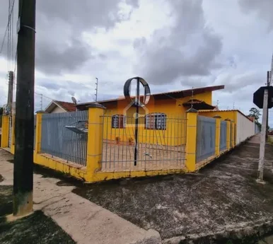Casa à Venda Em órfãs