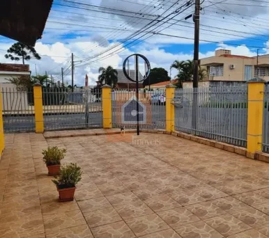 Casa à Venda Em órfãs