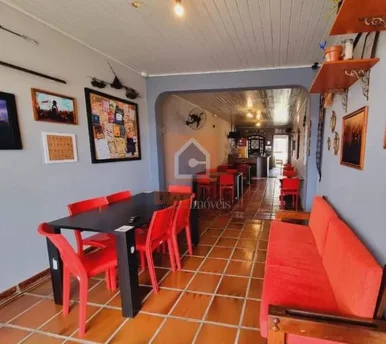 Casa à Venda Em órfãs