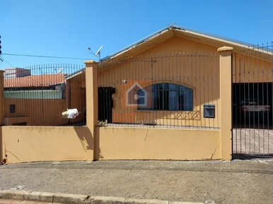 Casa à Venda  Em Santa Paula