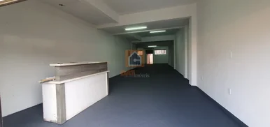 Comercial Na Av. Carlos Cavalcanti