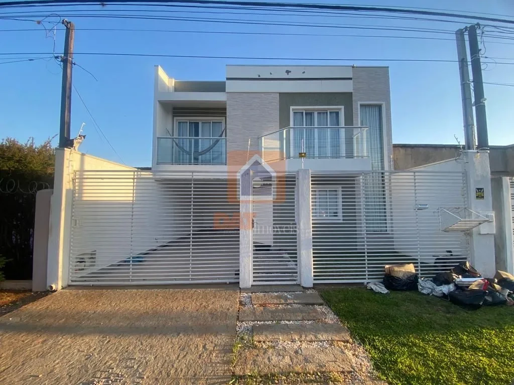 Sobrado á Venda No Bairro De Oficinas
