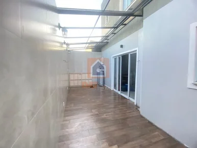 Sobrado á Venda No Bairro De Oficinas