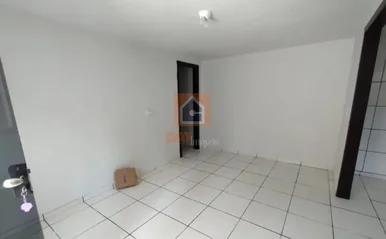 Casa De Fundos Para Locação Em Colônia Dona Luiza