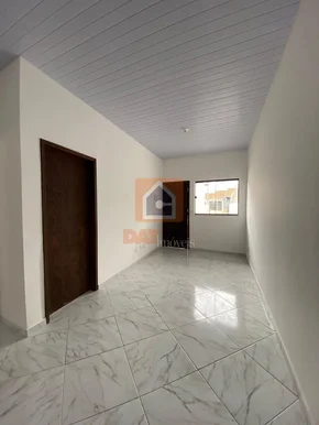 Casa à Venda Bairro Uvaranas- Cará-cará
