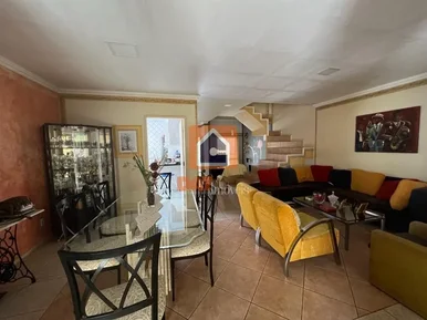 Sobrado à Venda No Bairro Jardim Carvalho